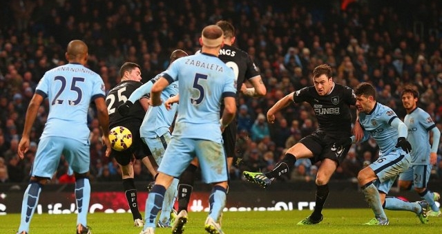 Video clip bàn thắng: Manchester City 2-2 Burnley - Kết quả khó tin