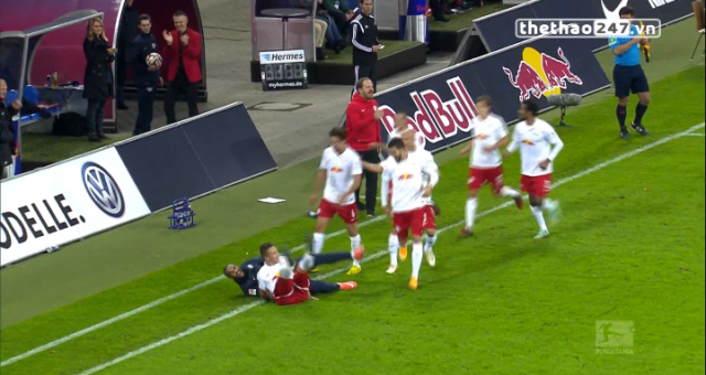 VIDEO: Những tình huống hài hước nhất lượt đi Bundesliga 2014/15