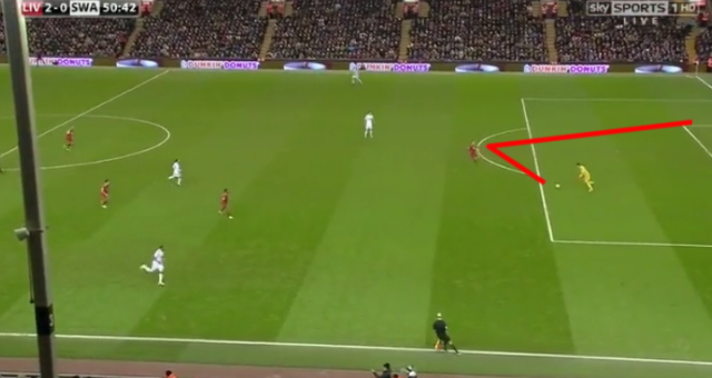 VIDEO: Thủ thành Fabianski phá bóng bất cẩn biếu không cho Liverpool bàn thắng