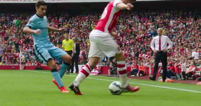 Video clip: Những pha xử lý kỹ thuật của cầu thủ Arsenal năm 2014