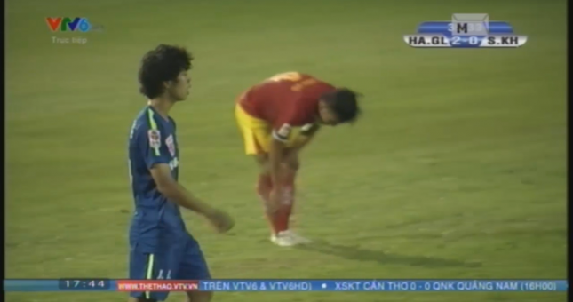 VIDEO: Công Phượng ghi bàn nâng tỷ số lên 2-0 cho HAGL