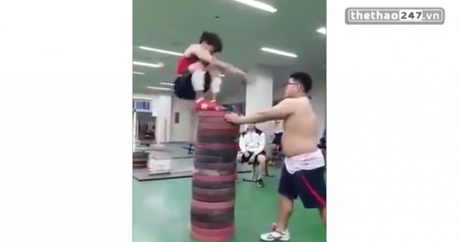 VIDEO: Kinh ngạc với khả năng bật cao hơn cả Ronaldo của thanh niên 1m60