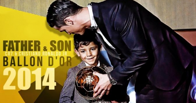 VIDEO: Ronaldo giới thiệu con trai với Messi