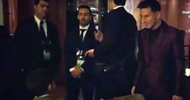 Khoảnh khắc tuyệt vời giữa con trai Ronaldo và Messi