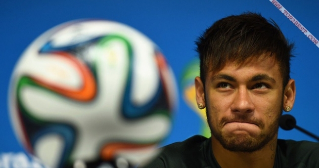 Neymar: “Tôi không thể giúp Suarez”