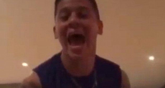 VIDEO: Marcos Rojo phát cuồng khi đội bóng cũ giành chiến thắng