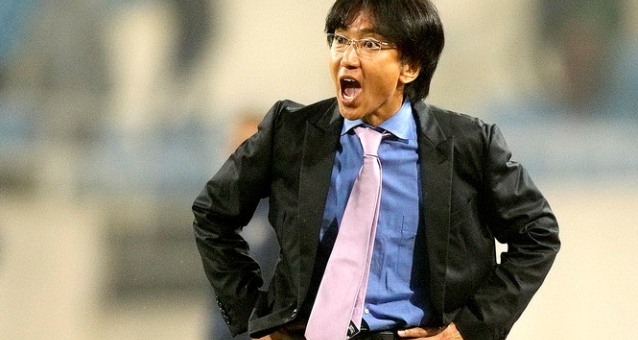 VIDEO: HLV Miura liên tục nổi cáu với các cầu thủ U23 Việt Nam