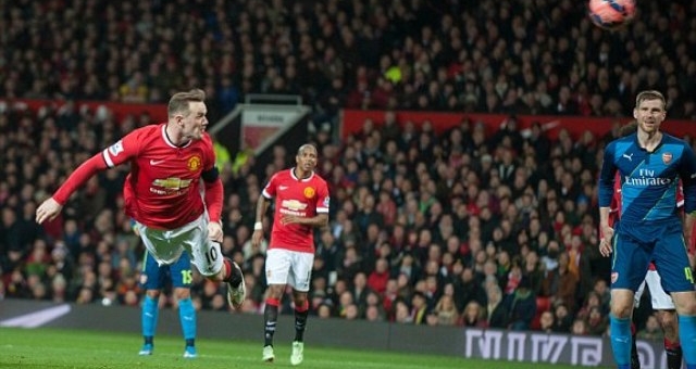 VIDEO: Pha bay người đánh đầu tuyệt đẹp của Rooney