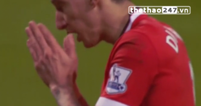 VIDEO: Di Maria vô hai một cách đáng thương trước hàng thủ Arsenal