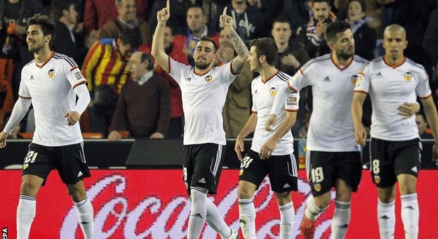 Đánh bại Deportivo, Valencia chiếm lấy top 3 của Atletico Madrid