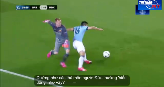 VIDEO: Thủ môn Barca suýt trả giá vì lừa bóng ngoài vòng cấm như Manuel Neuer
