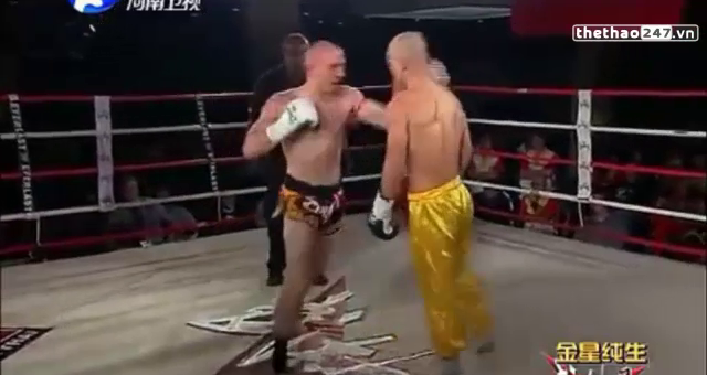 VIDEO: Kungfu Thiếu Lâm bị Muay Thái hạ knock out vì quá ngạo mạn