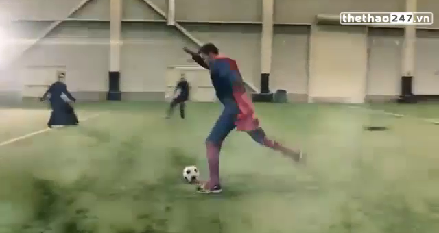 VIDEO: Khi các siêu anh hùng thi đấu bóng đá