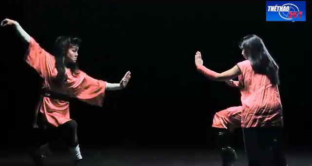 Video võ thuật: Màn solo kungfu ấn tượng của 2 mỹ nhân