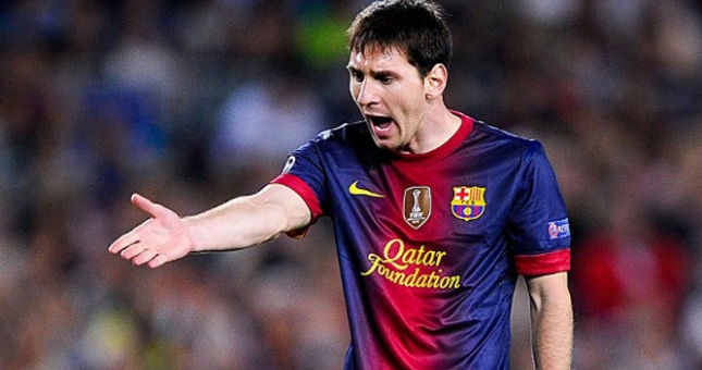 VIDEO: Bị phạm lỗi nhiều, Messi liên tục nổi cáu và văng tục với trọng tài