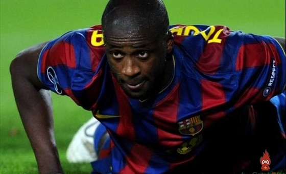 Yaya Toure: Từ gã vô danh trở thành CDM hay nhất FIFA Online 3