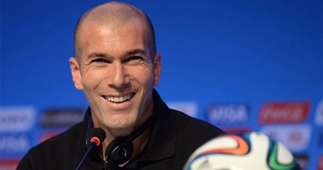 Huyền thoại Zinedine Zidane ‘trù ẻo’ Barcelona