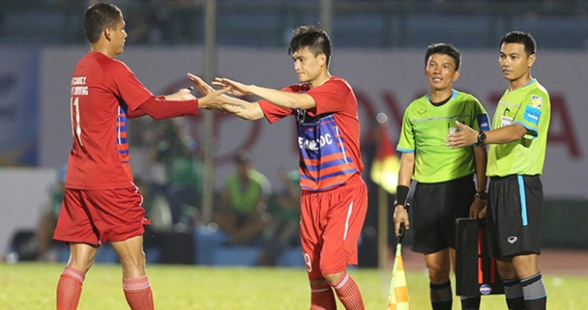 Công Vinh có nguy cơ mất suất ở ĐT Việt Nam