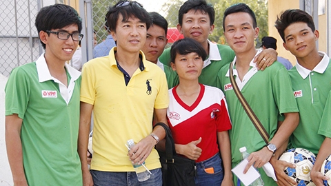 Khán giả Đồng Nai 'phấn khích' khi được gặp HLV Miura