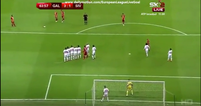 VIDEO: Pha sút phạt đẳng cấp của Sneijder ở BK Cúp QG Thổ Nhĩ Kỳ