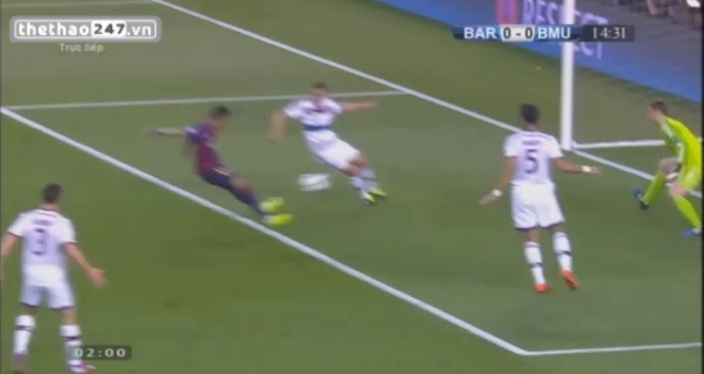 VIDEO: Đến lượt Neymar đệm bóng cận thành hỏng ăn từ khoảng cách 5m