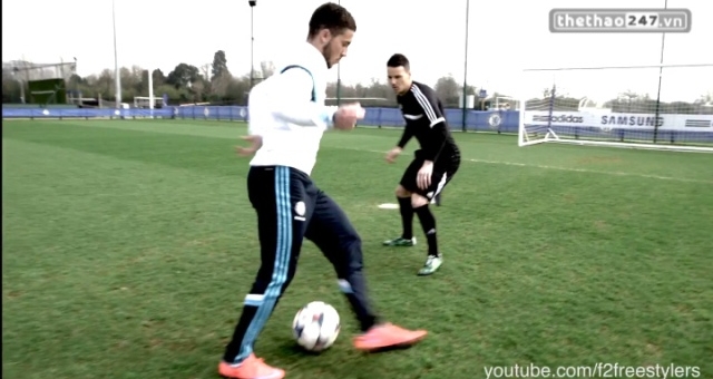 VIDEO: Kỹ thuật qua người ưa thích của Hazard khi thi đấu