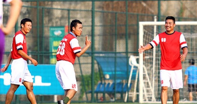 VIDEO: Hồng Sơn tái xuất cùng các danh thủ Thể Công 1998