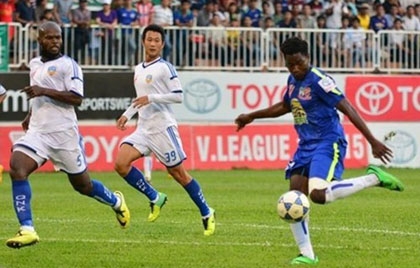 HAGL ký hợp đồng hy hữu bậc nhất lịch sử bóng đá thế giới