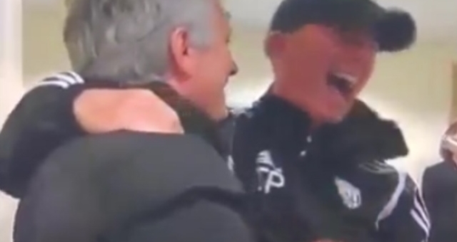 VIDEO: Hình ảnh chưa từng thấy ở HLV Mourinho
