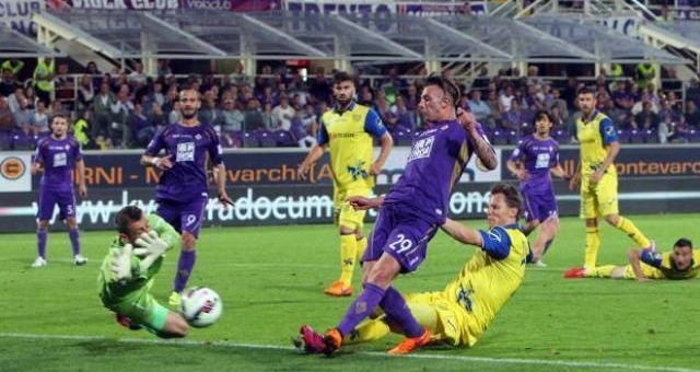 Video clip bàn thắng: Fiorentina 3-0 Chievo (VĐQG Italia 2014/15)