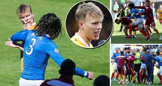 VIDEO: Hỗn chiến kinh hoàng sau trận đấu ở Scotland