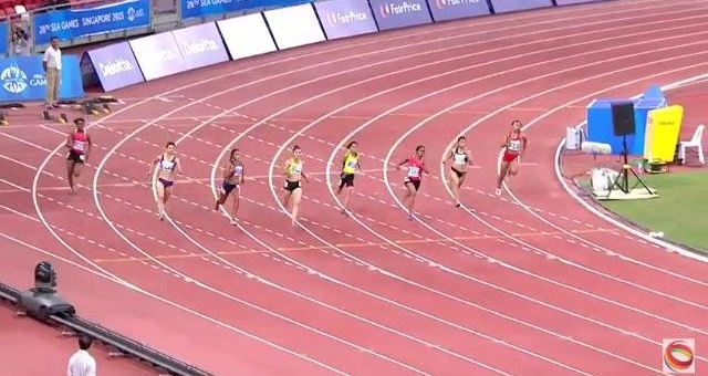 Video SEA Games 28: Chung kết chạy 200m nữ - Nguyễn Thị Oanh/Quách Thị Lan