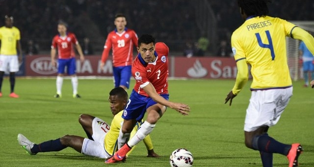 Video clip bàn thắng: Chile 2-0 Ecuador (Copa America 2015)