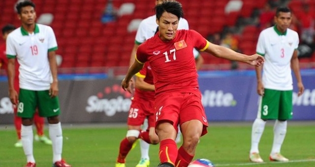 Video SEA Games 28: Mạc Hồng Quân mở tỷ số cho U23 Việt Nam ở phút 13