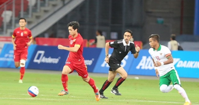 VIDEO: Màn trình diễn của Công Phượng trong trận đấu với U23 Indonesia