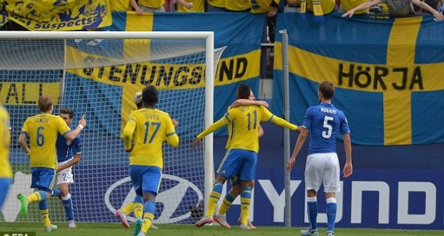 Video clip bàn thắng: Italia 1-2 Thụy Điển (U21 Châu Âu)