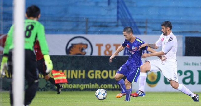 HLV Graechen chỉ ra lý do Công Phượng khó tỏa sáng ở V-League