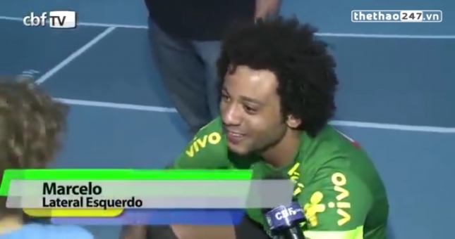 VIDEO: Marcelo bị con trai troll khi đang trả lời phỏng vấn