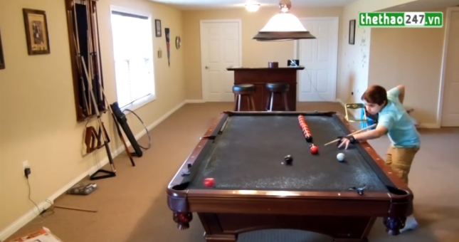 VIDEO: Bản sao của vua biểu diễn bi-a Florian Kohler đã xuất hiện