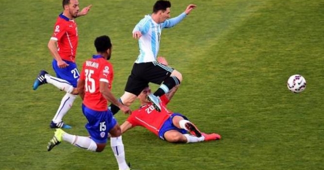 VIDEO: Màn trình diễn của Messi ở chung kết Copa America 2015