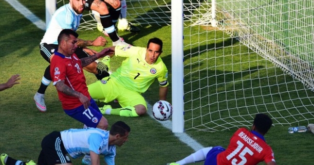 VIDEO: Tổng hợp những pha bóng ấn tượng nhất Copa America 2015