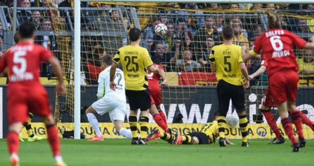 VIDEO: Tổng hợp 18 bàn thắng đẹp nhất của 18 CLB thi đấu tại Bundesliga