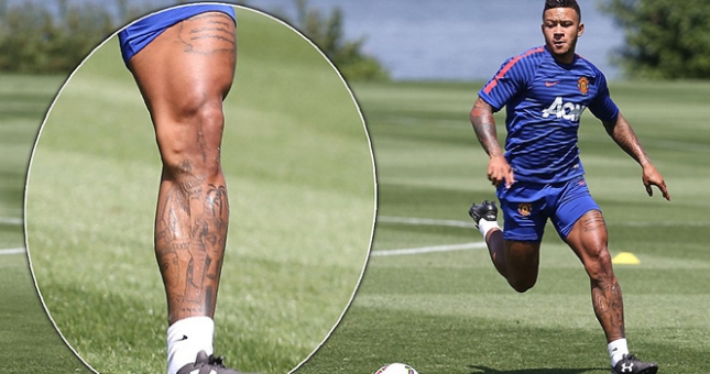 Cơ đùi Depay 'cuồn cuộn' chẳng kém Ronaldo