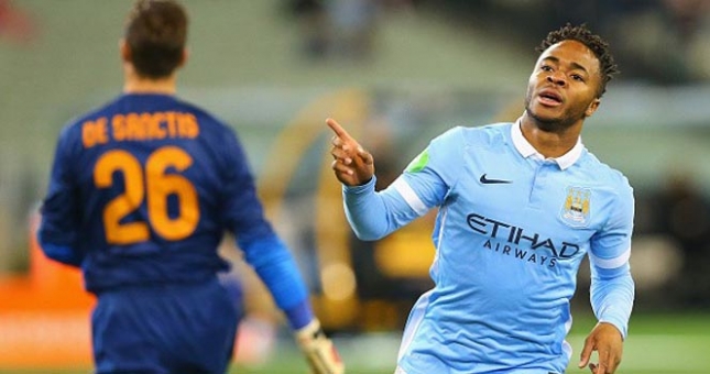 Sterling tỏa sáng trong trận đầu khoác áo Man City