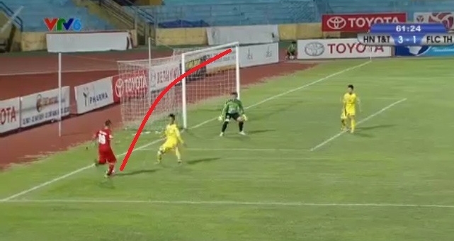 VIDEO: Siêu phẩm khó tin của cầu thủ Thanh Hóa ở vòng 18 V-League 2015