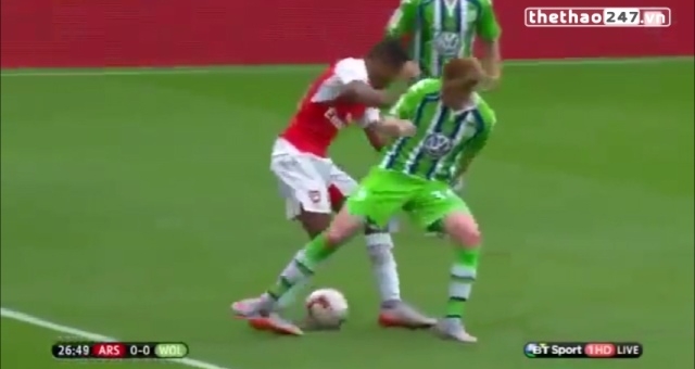 VIDEO: Pha xử lý đẳng cấp của sao trẻ Arsenal tại Emirates Cup