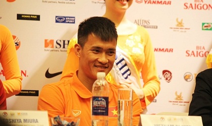 Không hâm mộ Man City, Công Vinh đang mơ đội bóng nào sang Việt Nam