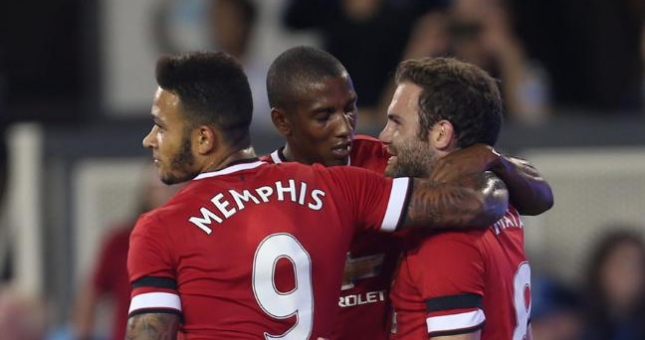 VIDEO: Những pha bóng ấn tượng của Memphis Depay trong chuyến du đấu hè 2015