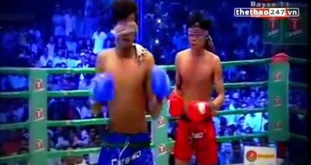 VIDEO: 2 võ sỹ bịt mắt thi đấu quyền anh siêu hài hước