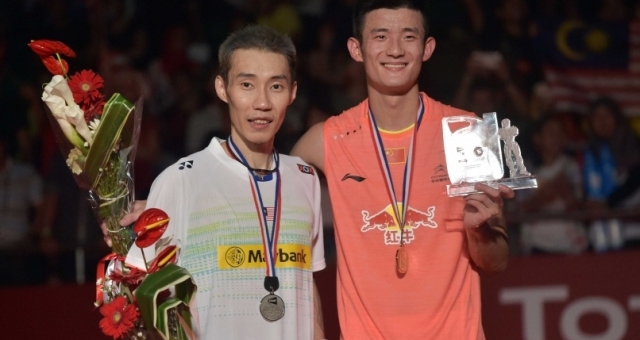 VIDEO: Lee Chong Wei gục ngã trước Chen Long ở chung kết cầu lông thế giới 2015